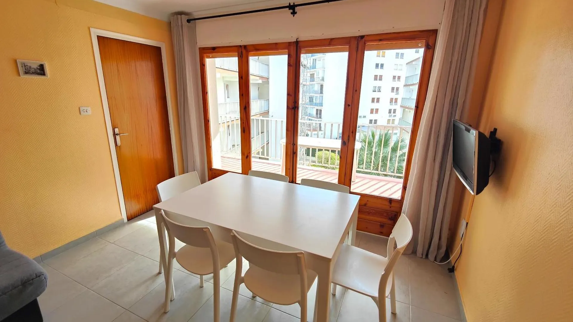 Global Immo 3346 La Solana Apartment Roses
